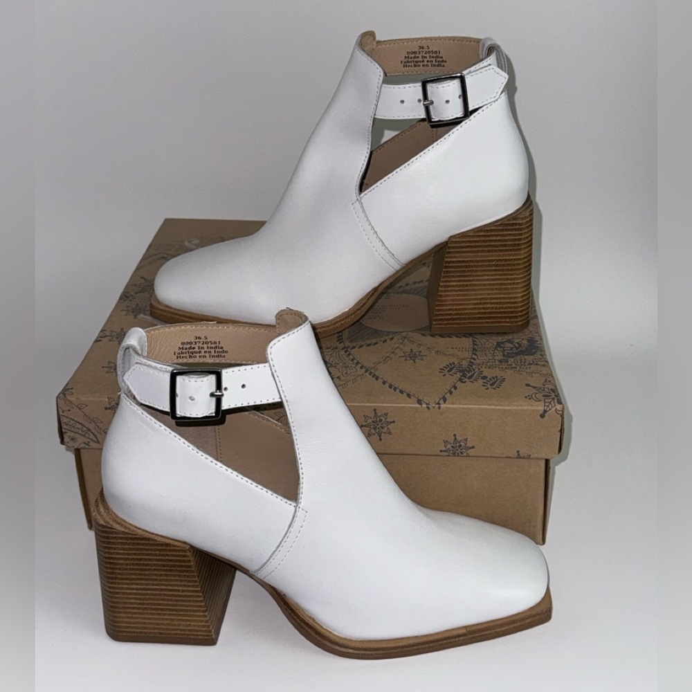 NEW Free People Brady Buckle Boots Booties Size 9.5 White Leather $178